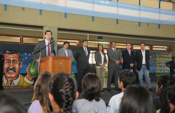 El Gobierno entregó 1.660 netbooks en el colegio Aráoz de Capital