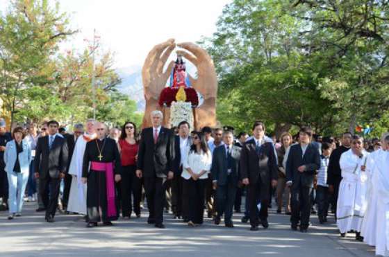 Fieles de Cafayate honraron a la Virgen del Rosario