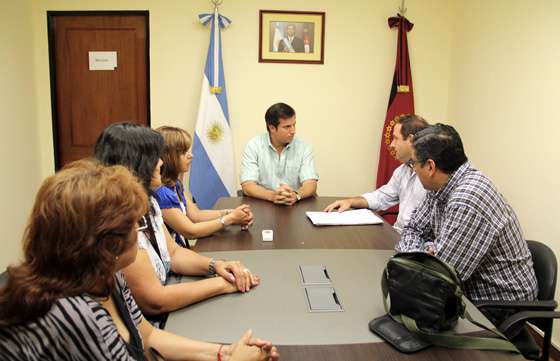 Sylvester recibió propuestas de funcionarios de Embarcación
