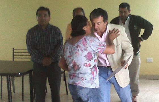 Entregaron escrituras a familias de Antillas