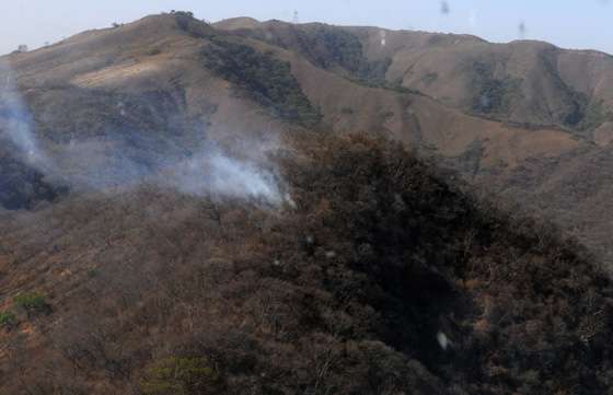 Defensa Civil trabajó  en los focos de incendio