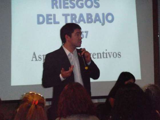La Escuela de Administración Pública capacita sobre la ley de riesgos de trabajo