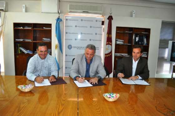 La Provincia destinará $2.500.000 para que el sector vitivinícola invierta en maquinarias