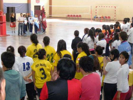 El Secretario de Deportes inauguró los juegos para institutos terciarios