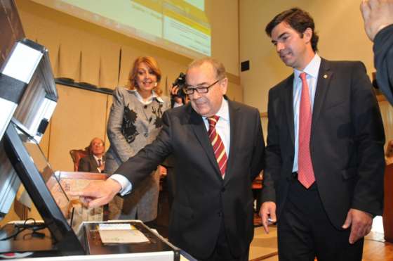 Urtubey compartió en La Pampa la exitosa experiencia salteña con el voto electrónico
