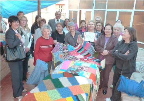 Escuelas rurales con albergue reciben donaciones de adultos mayores