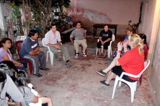 El ministro de Seguridad se reunió con vecinos del barrio Santa Victoria