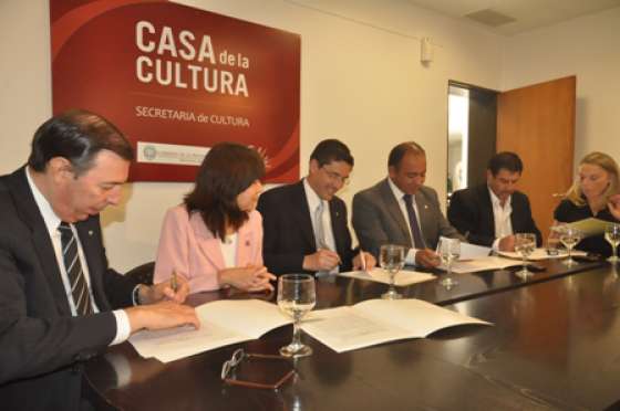 Se desarrollará una red de senderos turísticos que conectarán diferentes municipios