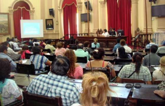 Capacitaron a más de 100 dirigentes barriales en Consumo