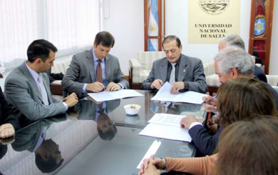 Seguridad firmó un convenio con la Universidad Nacional de Salta