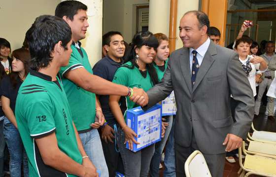 Avanza la incorporación de tecnología en escuelas salteñas
