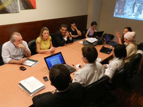 Seis equipos de profesionales trabajan en los lotes 55 y 14