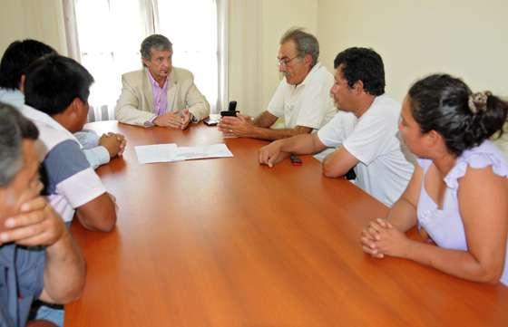 Funcionarios se reunieron con familias de San Luis