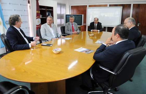Directivos del proyecto minero Lindero presentaron el plan de obras para 2013