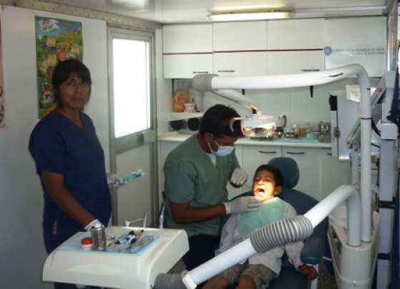 Veinticinco niños de “Colonia Mi Hogar” fueron asistidos por el programa de Odontología
