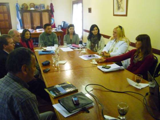 Provincia y municipio analizan proyectos en Rosario de Lerma