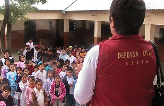 Defensa Civil realizó simulacros de sismos en establecimientos educativos de Salvador Mazza