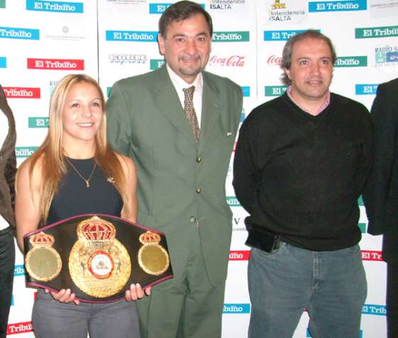 Palópoli recibió a la boxeadora campeona del mundo