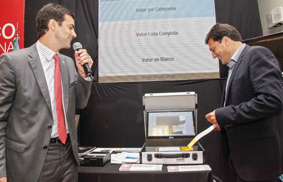 Urtubey presentó en Tigre la experiencia salteña con el voto electrónico