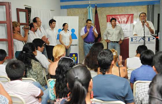La Escuela de Administración Pública entregó certificados en Orán
