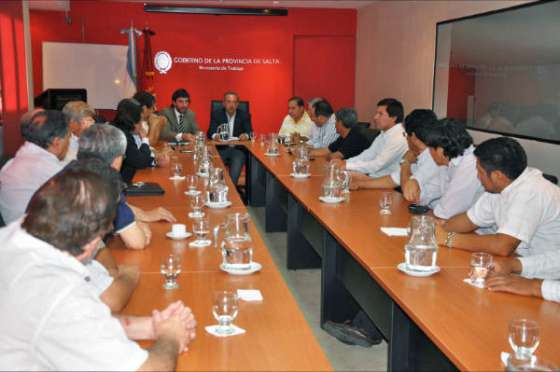 Trabajo se reunió con miembros de las 62 Organizaciones Peronistas