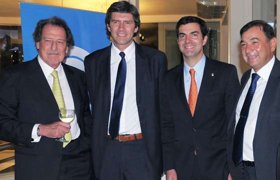 El Gobernador asistió a la reunión que ofreció el Banco Macro para despedir el año