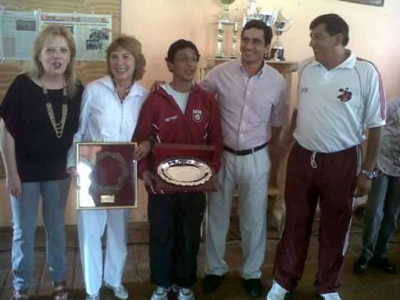 El Secretario de Deportes presidió el homenaje a Antonio Mendoza