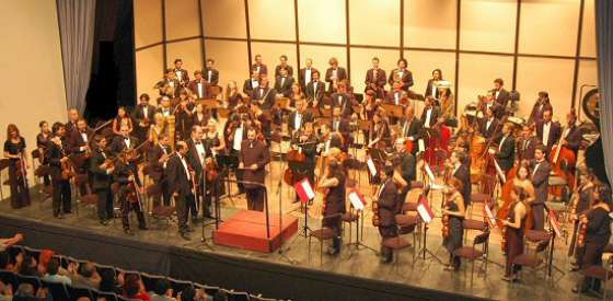 La Sinfónica de estreno se despide del teatro