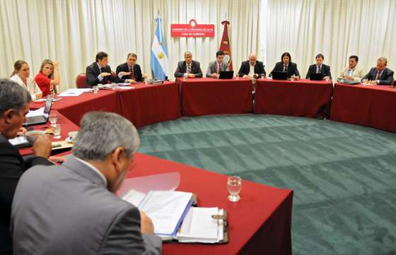 El Gobierno ampliará en 2013 la oferta educativa a 47 parajes