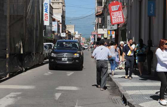 Esta tarde comenzarán los trabajos de ensanche de calle Caseros al 700
