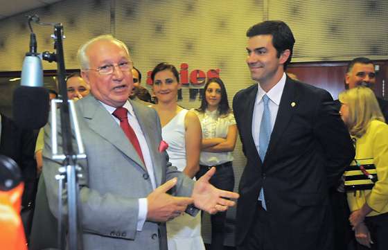 Inauguró nuevo estudio la emisora Aries