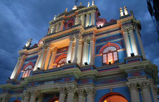 Con una importante obra de iluminación, se revalorizó la Iglesia La Viña