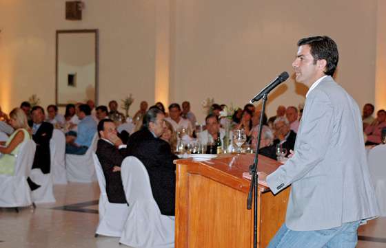 El gobernador Urtubey marcó el compromiso social de los empresarios de la construcción