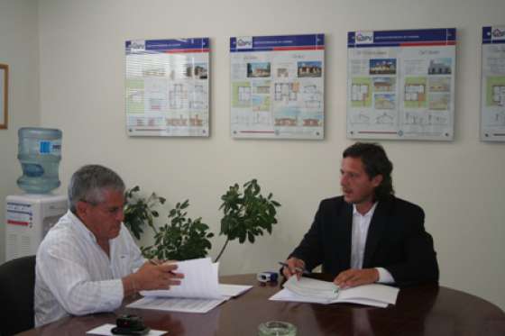 El IPV firmó dos convenios con el municipio de Aguaray