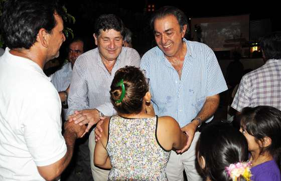 Inauguraron el alumbrado público en Hipólito Yrigoyen