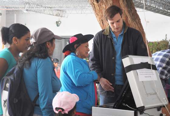 Ciudadanos de Iruya se capacitaron en el uso del voto electrónico