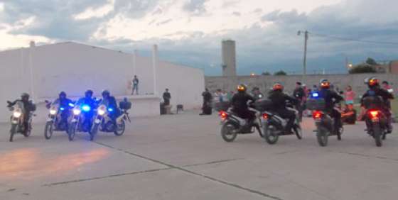 Exhibición de patrullas motorizadas del Sistema 911 en el barrio San Ignacio