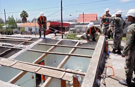 Realizan tareas conjuntas de reparación en Campo Quijano
