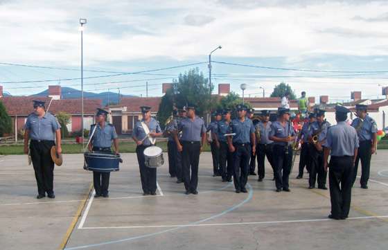 Encuentro de bandas de música policiales en el barrio San Carlos