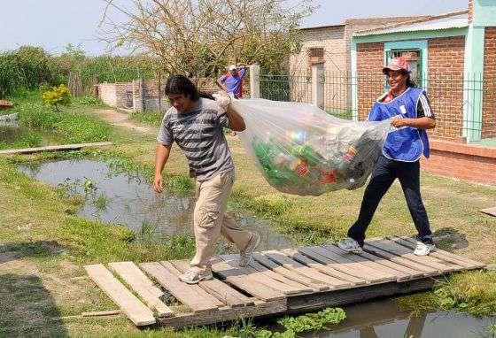 Se supervisa en el interior el descacharrado para prevenir el dengue