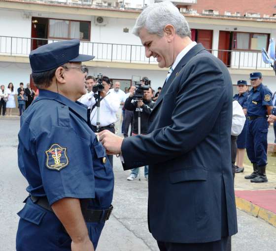 Zottos encabezó la ceremonia de ascenso de personal policial