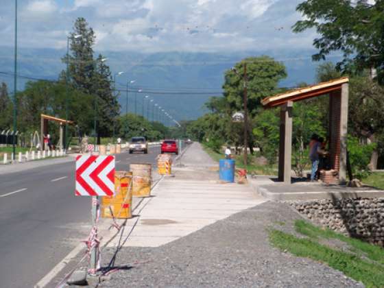 Nuevos paradores de colectivos en El Carril