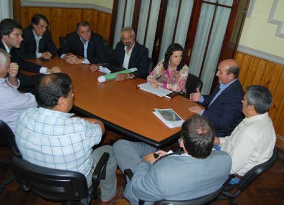 Reunión de Vialidad provincial, legisladores y funcionarios nacionales por la Ruta 68