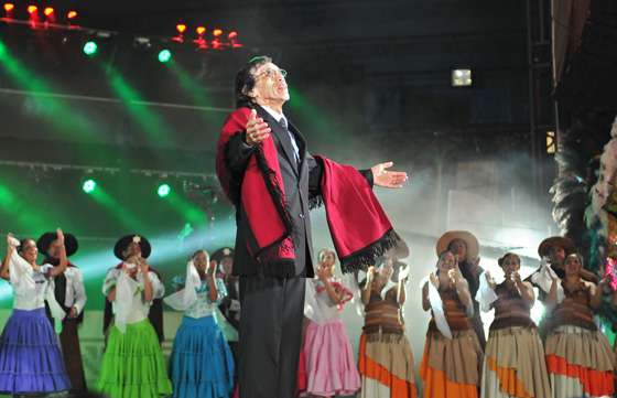 En la séptima luna de Cosquín, reconocimiento a Daniel Toro y a artistas salteños