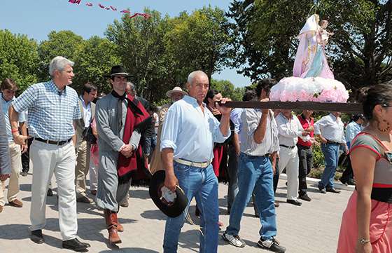 El Gobernador acompañó al pueblo de La Candelaria en su fiesta patronal