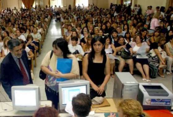 Convocatoria para cubrir suplencias e interinatos en escuelas de régimen común