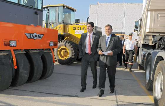 El gobernador Urtubey acompañó al intendente Isa en la presentación del nuevo equipamiento vial municipal