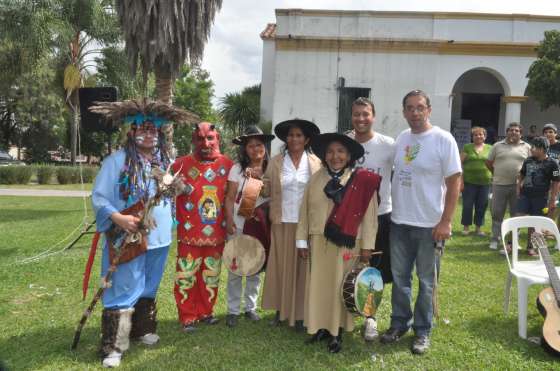 A puro color, alegría y tradición se festejan los carnavales en toda la provincia