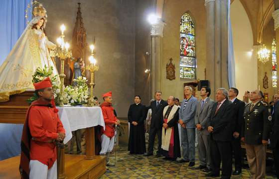 El gobernador Urtubey asistió al homenaje a los caídos en la Batalla de Salta