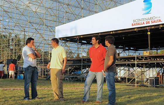 Urtubey recorrió el Campo de la Cruz donde se preparan los festejos por el Bicentenario